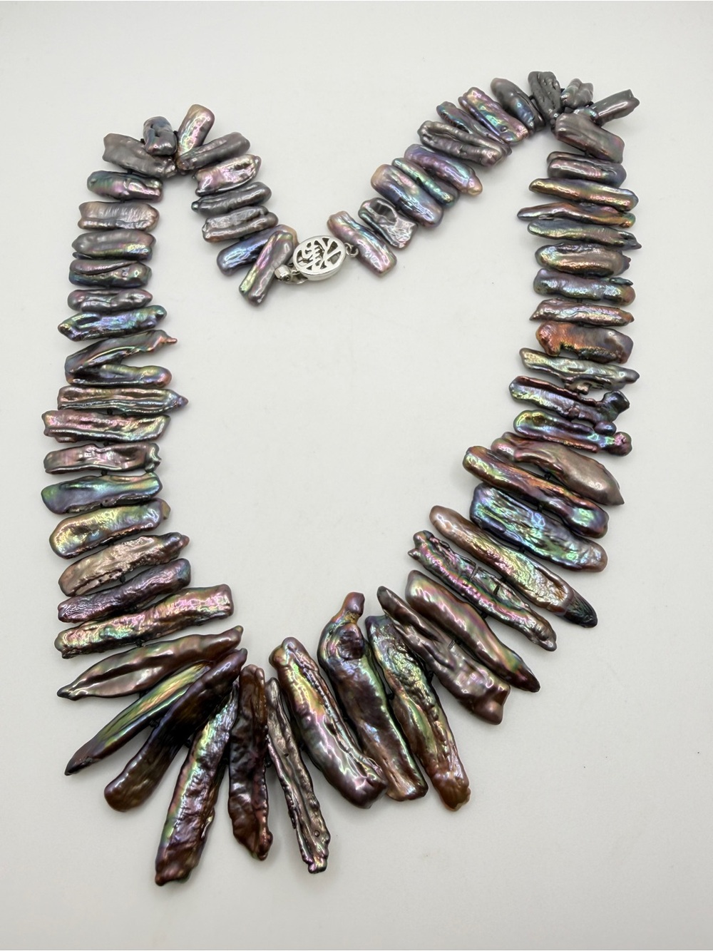 20" Graduated Purple/Gray‎ freshwater BIWA pearl necklace w/ silver tone clasp!